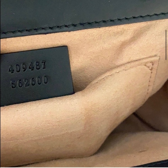 Gucci Padlock Small Signature Shoulder Bag (Black) - Picture 11 of 11